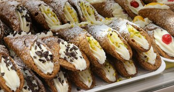 CK Turancar, Letecký poznávací zájazd, Sicília a Egadské ostrovy, cannoli
