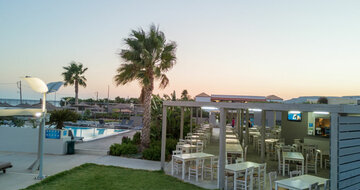 Hotel Akti Palace -  exteriér a bazén - zájazd CK Turancar - Kardamena, Kos