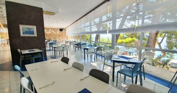 Hotel Holiday Village Sagitta - zájazd CK Turancar - Chorvátsko - Omiš