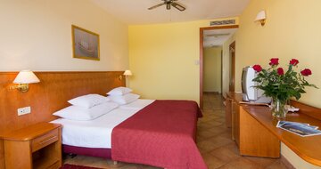 Hotel Zora - zájazd CK Turancar - Chorvátsko - Primošten
