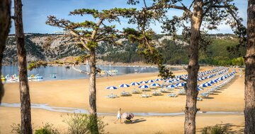 Hotel San Maino Sunny Resort Veli Mel - zájazd CK Turancar - Chorvátsko - Rab