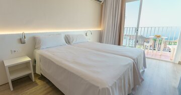 Checkin Catalonia - hotel - letecký zájazd CK Turancar - Španielsko, Calella