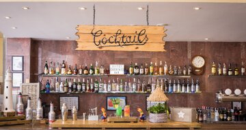 H.TOP Royal Sun Suites - bar - letecký zájazd od CK Turancar - Španielsko, Santa Susanna