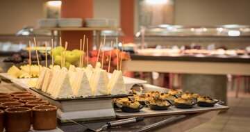 H.TOP Royal Sun Suites - bufetová reštaurácia - letecký zájazd od CK Turancar - Španielsko, Santa Susanna