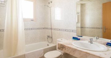 H.TOP Royal Sun Suites - izba - letecký zájazd od CK Turancar - Španielsko, Santa Susanna