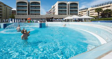 Aparthotel Imperial - zájazd CK Turancar - Taliansko - Bibione