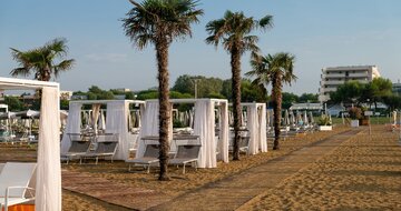 Hotel Aparthotel Holiday - zájazd CK Turancar - Taliansko - Bibione 