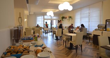 Hotel & Aparthotel Olimpia - zájazd CK Turancar - Taliansko - Bibione 