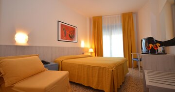Hotel & Aparthotel Olimpia - zájazd CK Turancar - Taliansko - Bibione 