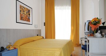 Hotel & Aparthotel Olimpia - zájazd CK Turancar - Taliansko - Bibione 