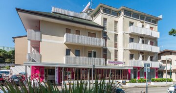Hotel Romantik - zájazd CK Turancar - Taliansko - Lignano