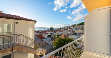 Apartmány Jakeševič - balkón - autobusový zájazd CK Turancar - Chorvátsko, Baška Voda