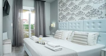 Hotel La Feyra - izba - autobusový zájazd CK TURANCAR