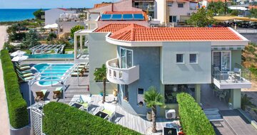 Hotel La Feyra - exteriér - autobusový zájazd CK TURANCAR