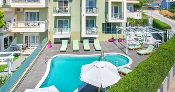 Hotel La Feyra - exteriér - autobusový zájazd CK TURANCAR