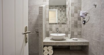 Hotel Alexandra - kúpeľňa - Santorini - Kamari - letecký zájazd CK TURANCAR