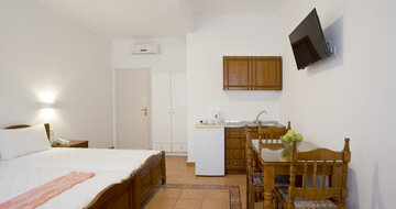 Hotel Alexandra - izba - Santorini - Kamari - letecký zájazd CK TURANCAR