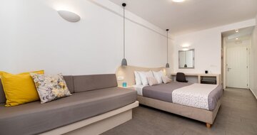Hotel Alexandra - izba - Santorini - Kamari - letecký zájazd CK TURANCAR