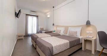 Hotel Alexandra - izba - Santorini - Kamari - letecký zájazd CK TURANCAR