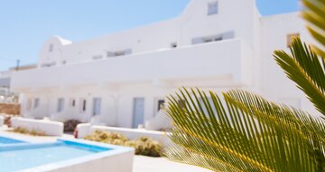 Hotel Iliada Odysseas - Santorini - exteriér - bazén -  letecký zájazd CK TURANCAR