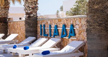 Hotel Iliada Odysseas - Santorini - exteriér - bazén -  letecký zájazd CK TURANCAR