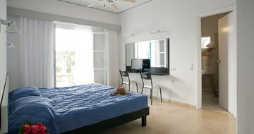 Hotel Kamari beach - Santorini - izba -  letecký zájazd CK TURANCAR