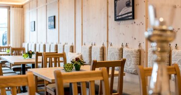 Bergrestaurant Glockneralm - zájzad CK Turancar - Rakúsko zima - Zell am See