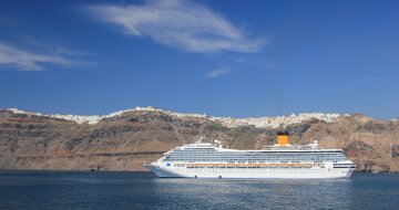 Santorini - loď v kaldere  - letecký poznávací zájazd CK TURANCAR