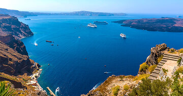 Santorini - pohľad na kalderu - letecký poznávací zájazd CK TURANCAR