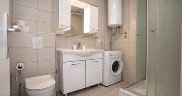 Ante - kúpeľňa -  autobusový zájazd CK Turancar - Chorvátsko - Dugi Rat