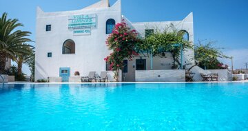 Villa Limnes - Perissa - exteriér a bazén - letecký zájazd CK TURANCAR