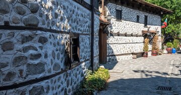 Letecký poznávací zájazd CK Turancar, Krásy Bulharska, tradičná architektúra v Bansko