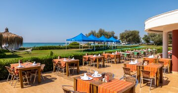 Crystal TAT Beach - plážová reštaurácia - letecký zájazd CK Turancar - Turecko, Belek