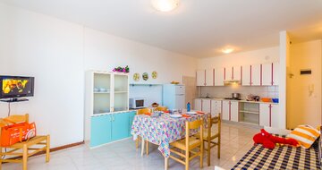 Rezidencia Ambassador v Bibione, apartmány individuálnou alebo autobusovou dopravou CK TURANCAR