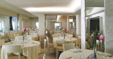 Scoglio Della Galea Resort & Spa - jedáleň - letecký zájazd od CK Turancar - Taliansko, Kalábria