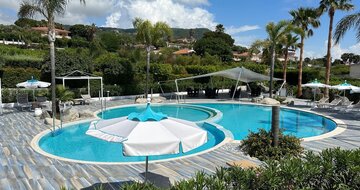 Scoglio Della Galea Resort & Spa - bazén - letecký zájazd od CK Turancar - Taliansko, Kalábria