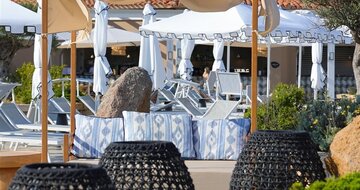 Mangia´s Sardinia Resort - terasa - letecký zájazd CK Turancar - Taliansko - Sardínia