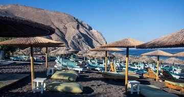 Perissa beach Santorini - letecký zájazd CK TURANCAR