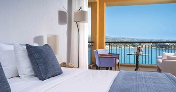 Thalasa Boutique Hotel – izba– letecký zájazd CK Turancar – Cyprus, Paphos