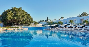 So Nice – bazén – letecký zájazd CK Turancar – Cyprus, Ayia Napa 