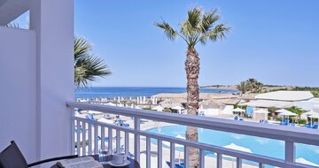 Sandy Beach – výhľad– letecký zájazd CK Turancar – Cyprus, Larnaca 