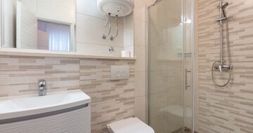 Villa Lana - kúpeľňa - autobusový zájazd CK Turancar - Chorvátsko, Omiš, Nemira