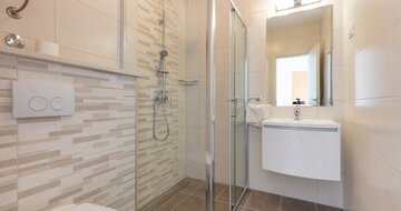 Villa Lana - kúpeľňa - autobusový zájazd CK Turancar - Chorvátsko, Omiš, Nemira