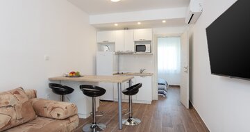 Villa Lana - apartmán - autobusový zájazd CK Turancar - Chorvátsko, Omiš, Nemira