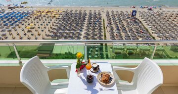 Albanian Star – pláž – letecký zájazd CK Turancar – Albánsko, Durrës