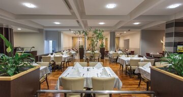 Tara – hotel – letecký zájazd CK Turancar – Čierna Hora - Bečiči