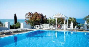 Bianco Olympico Beach Resort – bazén – letecký zájazd CK Turancar – Chalkidiki - Metamorfosi