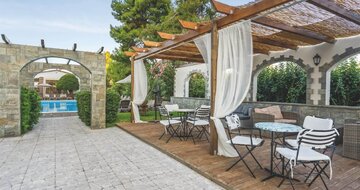 Stefania Beach Hotel – terasa – letecký zájazd CK Turancar – Grécko - Evia