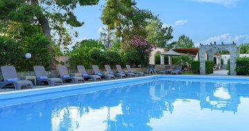 Stefania Beach Hotel – bazén – letecký zájazd CK Turancar – Grécko - Evia