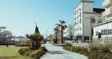 Hotel Emilia - RIMINI - dovolenka individuálnou a autobusovou dopravou  CK TURANCAR
